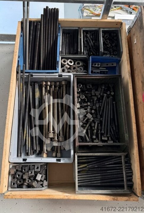UNBEKANNT Div. Spannmittel - SET