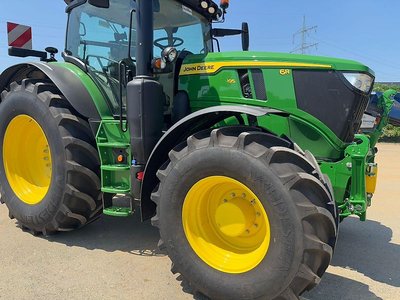 John Deere 6R 195