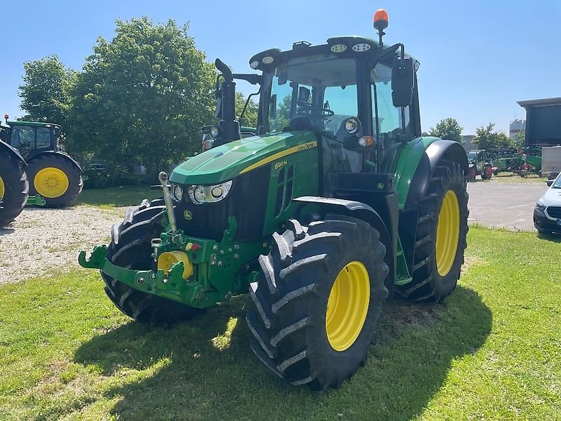 John Deere 6120M