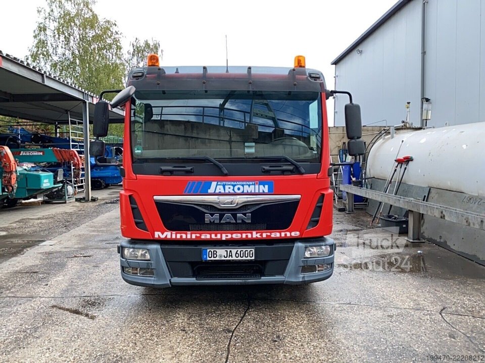 Pritschen-LKW MAN TGL 8.250 4x2 Tieflader gebraucht