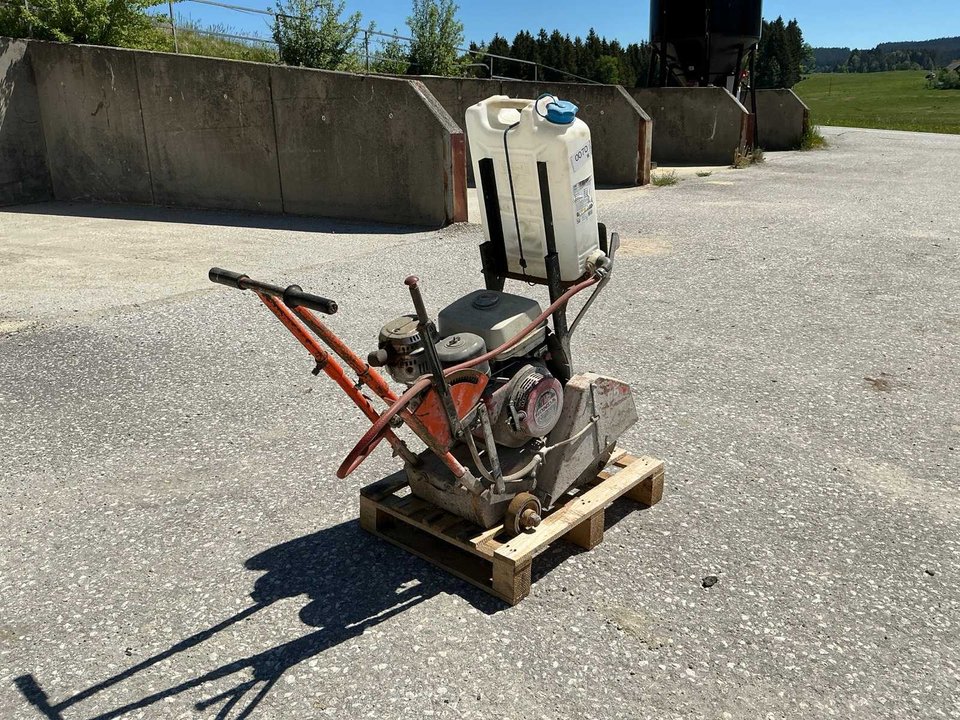 Zipper Cutting Machine for Asphalt & Concrete