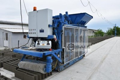 Concrete block machine RADINGER Ramatik 1200
