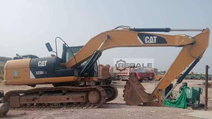 Bucket wheel excavators CAT 326DL, 323DL