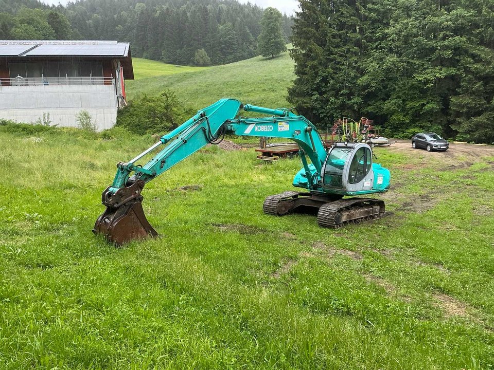 1999 Kobelco SK200 Mark V Crawler Excavator