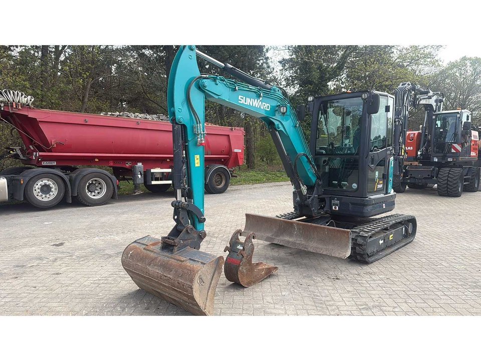 Sunward - 2022 - SWE35UF - 572 hours - Air-conditioned - Crawler excavator
