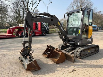 2017 Volvo ECR25D Mini Excavator