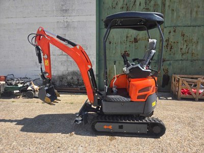 HighTop HH16 Canopy With Offset Booms Mini Excavator