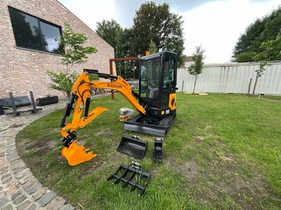 2025 EACHAN Kubota Engine Mini Excavator