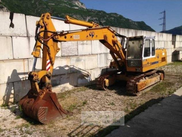 Walking excavators LIEBHERR 922 HDS