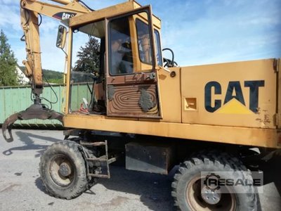 Wheeled excavators CAT