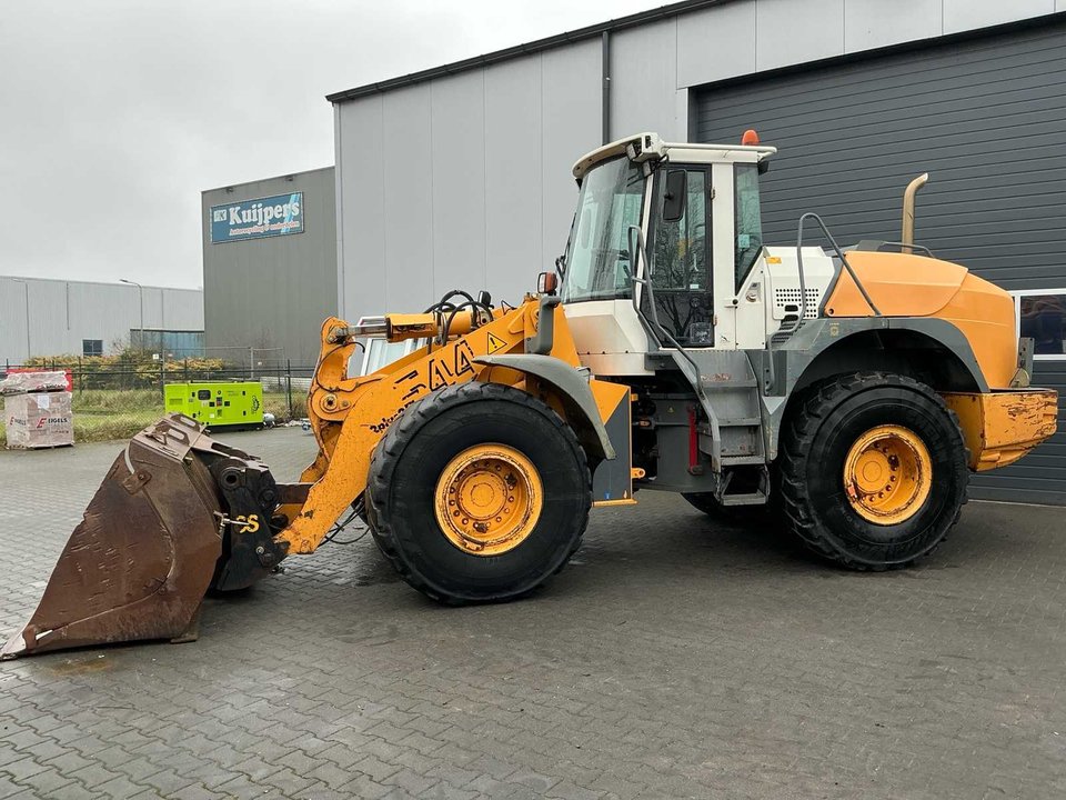 2006 Liebherr 544 2 plus 2 Shovel