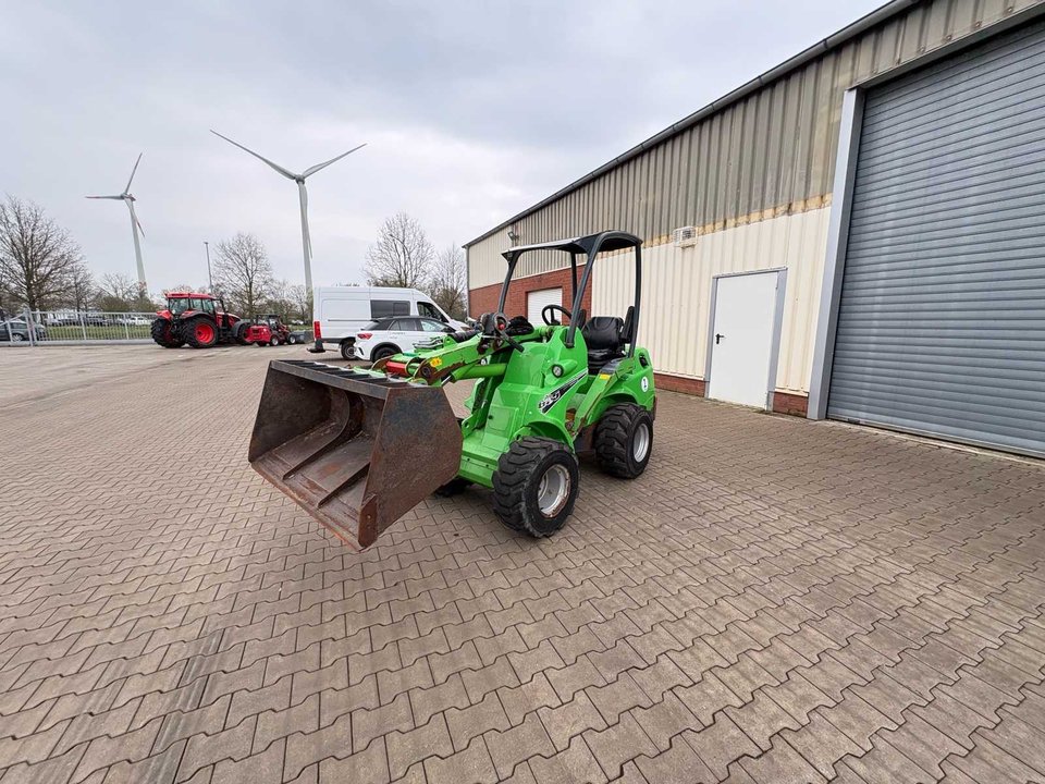 2022 Avant 635 incl. shovel