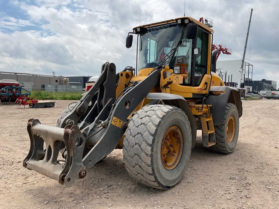 2012 Volvo L60G Shovel