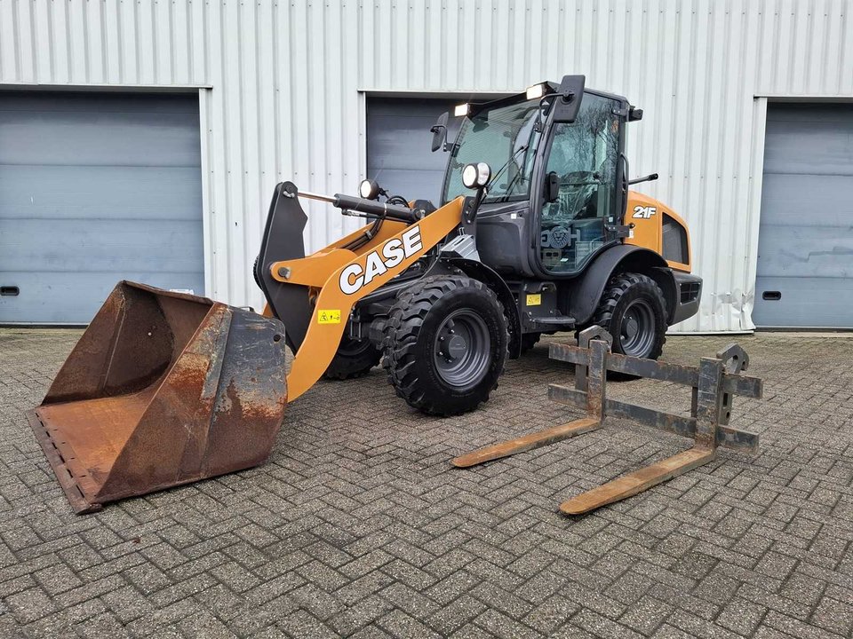 2023 CASE 21F Shovel