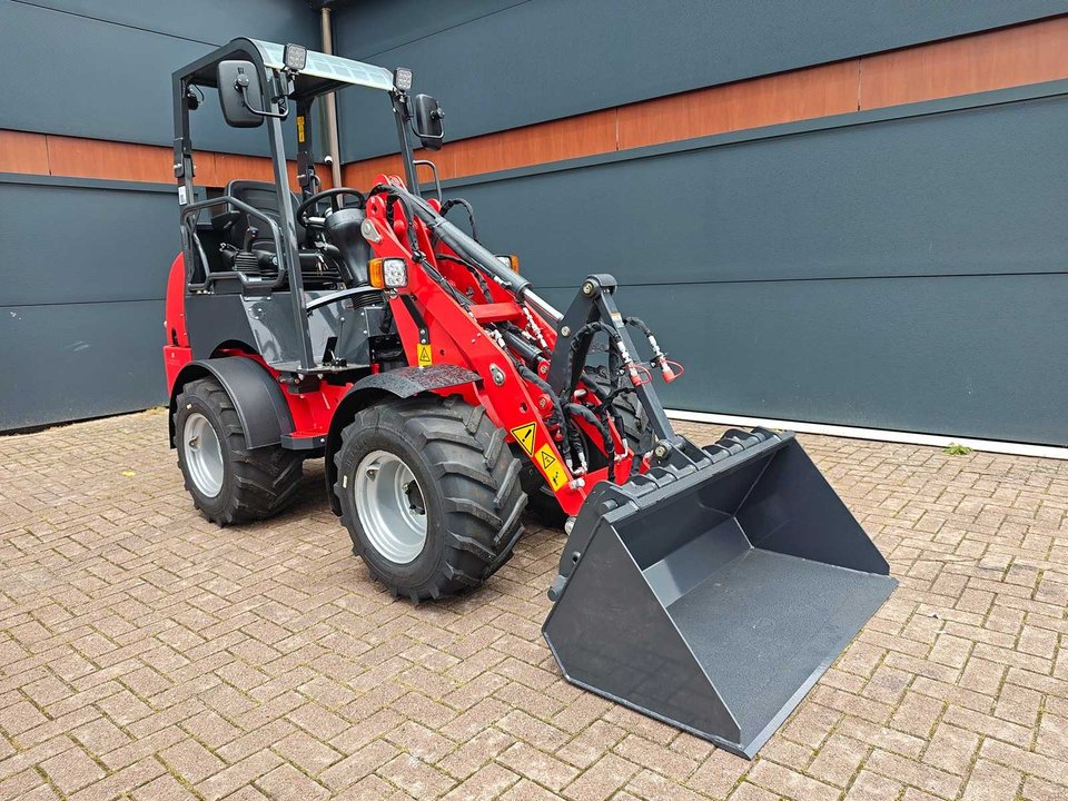 2026 W25 Kubota 4 cyl and Rexroth hydraulics