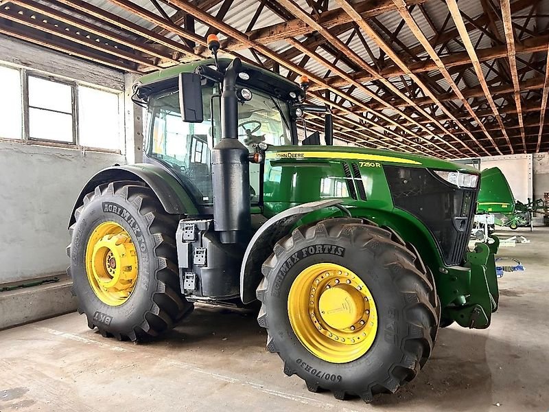 John Deere 7250 R
