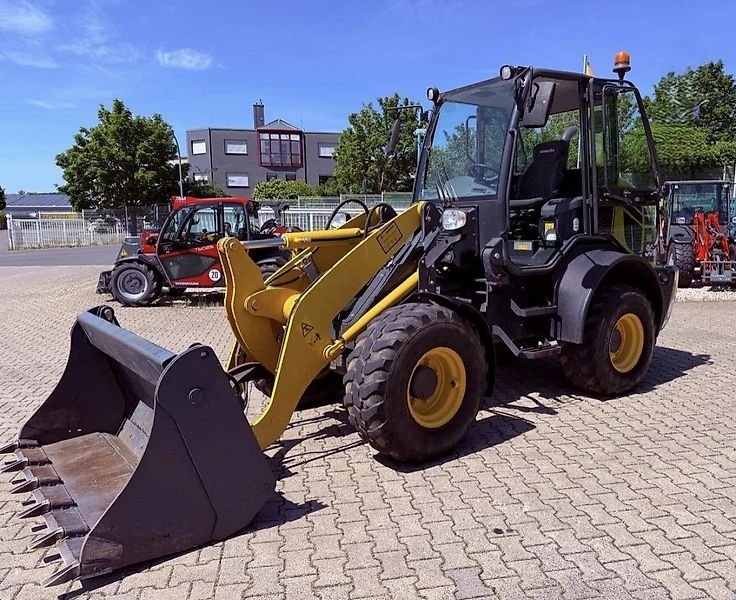 Komatsu WA 80 M