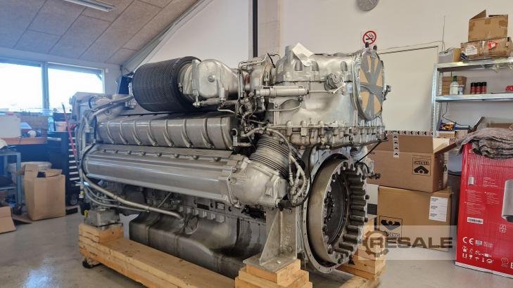 Diesel engines MTU 16V2000M72