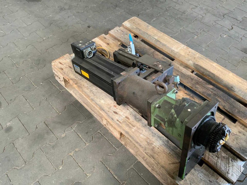 Vickers - FAS K2-240-030-00-00-G6 - Servo motor with pneumatic cylinder and gearbox