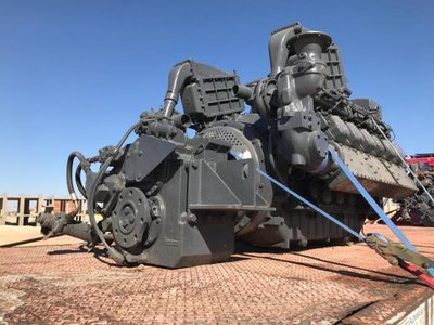 Engines UNITS DEUTZ MARINE ENGINES V12 816 626 HP@1800 RPM