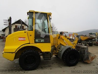 Liebherr L506 mit Palettengabel + Schaufel