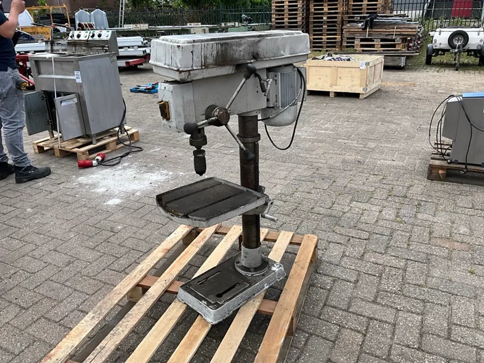 Säulenbohrmaschine / Benchtop-Modell