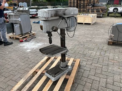 Säulenbohrmaschine / Benchtop-Modell
