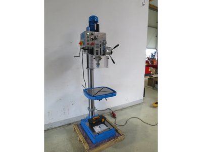HBM 40 Säulenbohrmaschine