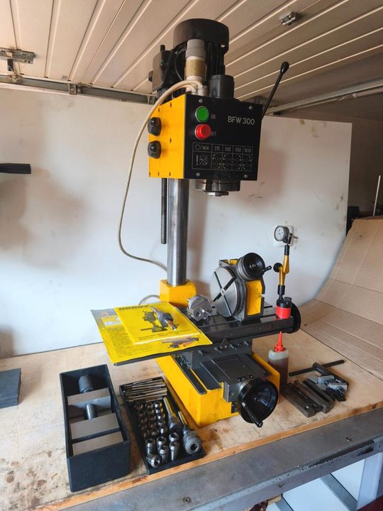 Saupe BFW 300 Bohr- Fräsmaschine, kleine Fräse, Zubehör, 220 Volt