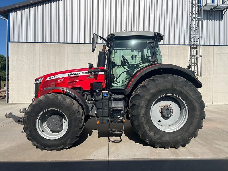 Massey Ferguson S8737