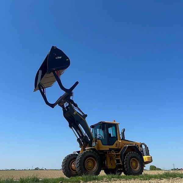 Fliegl Hochkippschaufel »T-Rex« 3000 mm / Radladeraufnahme