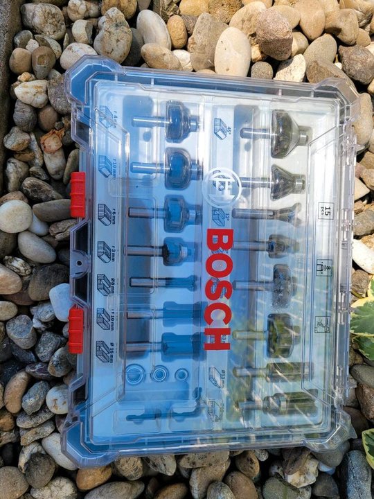 Bosch Fräser-Set 15-teilig für Holzbearbeitung