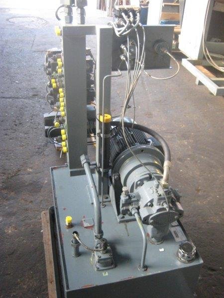 Hydraulic Power Units UNIVERSAL HYDRAULIK