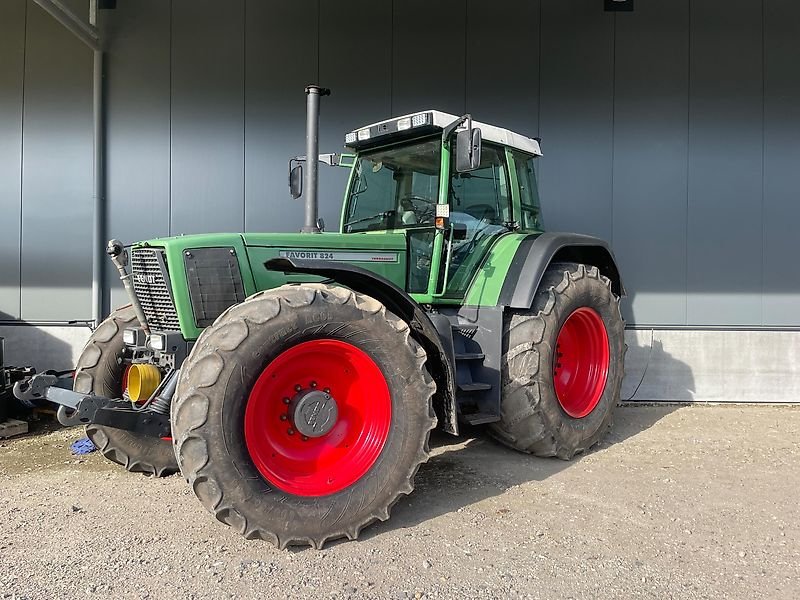 Fendt Favorit 824 Turboshift