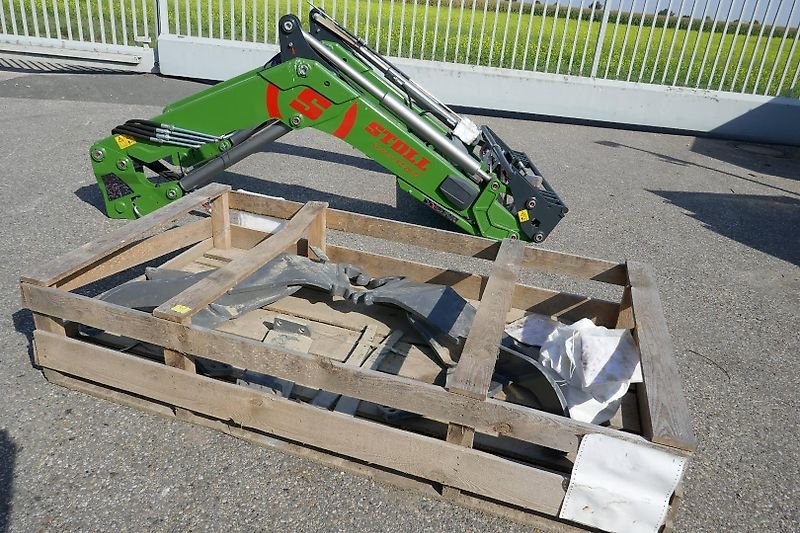 Stoll Zu Vario 309 bis 313 SCR kompletten Stoll Frontlader FZ 39-27.1 mit Anbaukonsolen.