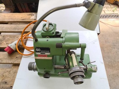 M. DECKEL S 0 Werkzeugschleifmaschine