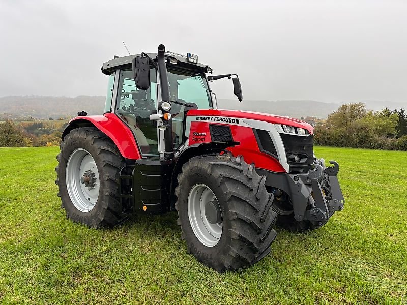 Massey Ferguson 7S.210 Exclusive VT