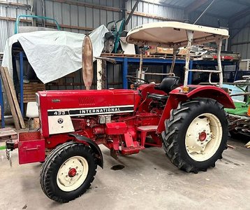 IHC 433 / 3053 original Std., Mähwerk, Erstbesitzer