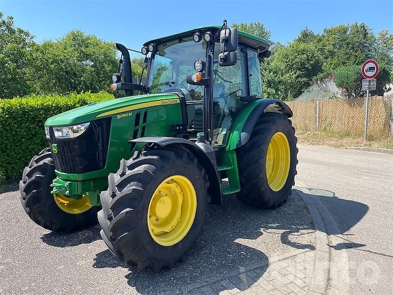 John Deere 5090M