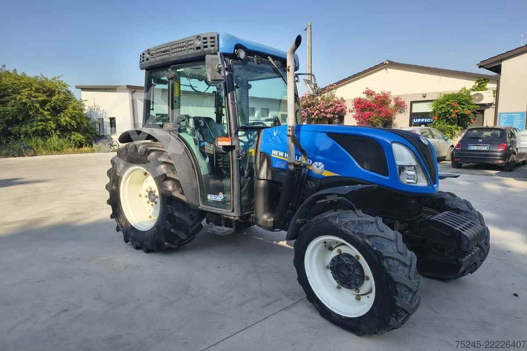 New Holland T4 100F