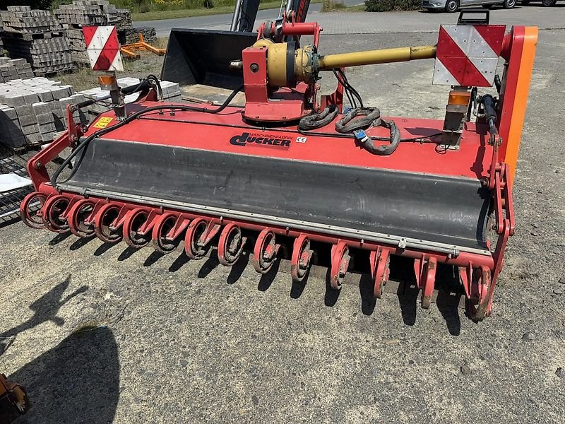 Dücker SFK 2700 *Anbaugerät Unimog - Front-Kehrbesen mit Frontkratzleiste