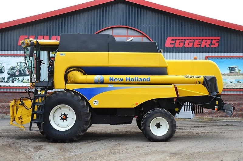 New Holland CSX 7040