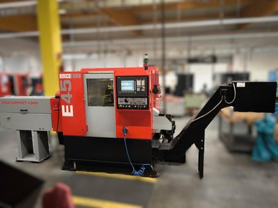 CNC Drehmaschine EMCO E45, Bj. 2008 inkl. Stangenlader - Aus Sozialeinrichtung - angetriebene Werkzeuge - guter Zustand