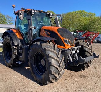 Valtra N 135 D