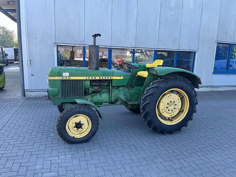 John Deere 830S