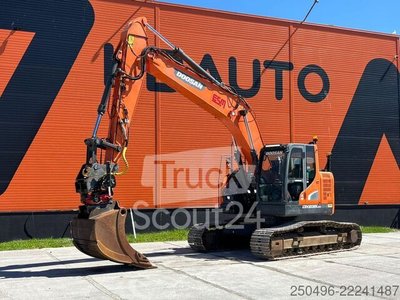 Raupenbagger Doosan DX 235 LCR-5 3 D / TILTROTATOR / CENTRAL LUBRIC... gebraucht