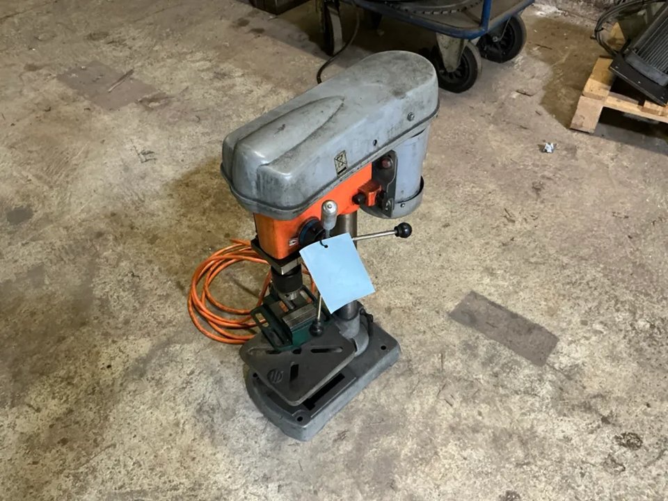 Tischbohrmaschine