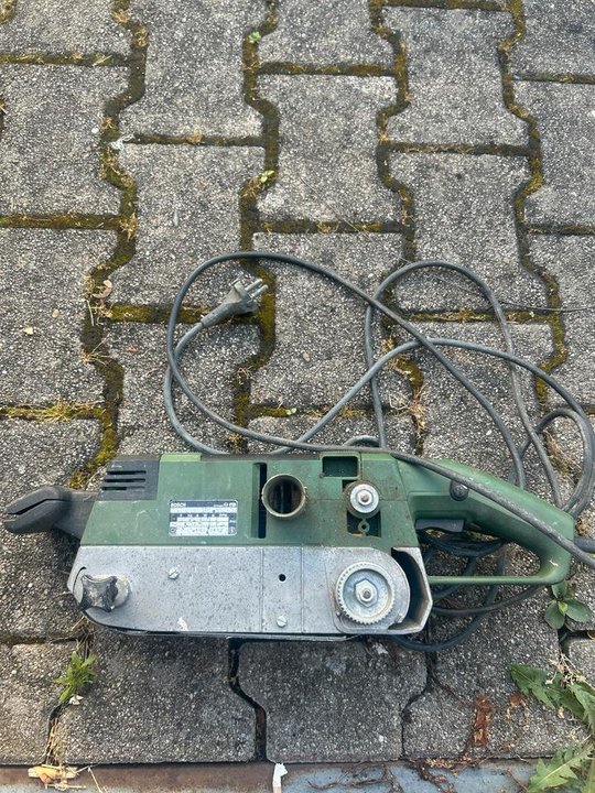 Robuste Bandschleifmaschine für Heimwerker