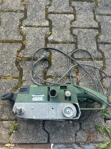 Robuste Bandschleifmaschine für Heimwerker