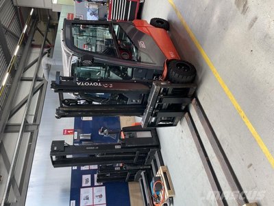 Toyota 8FBM20T
